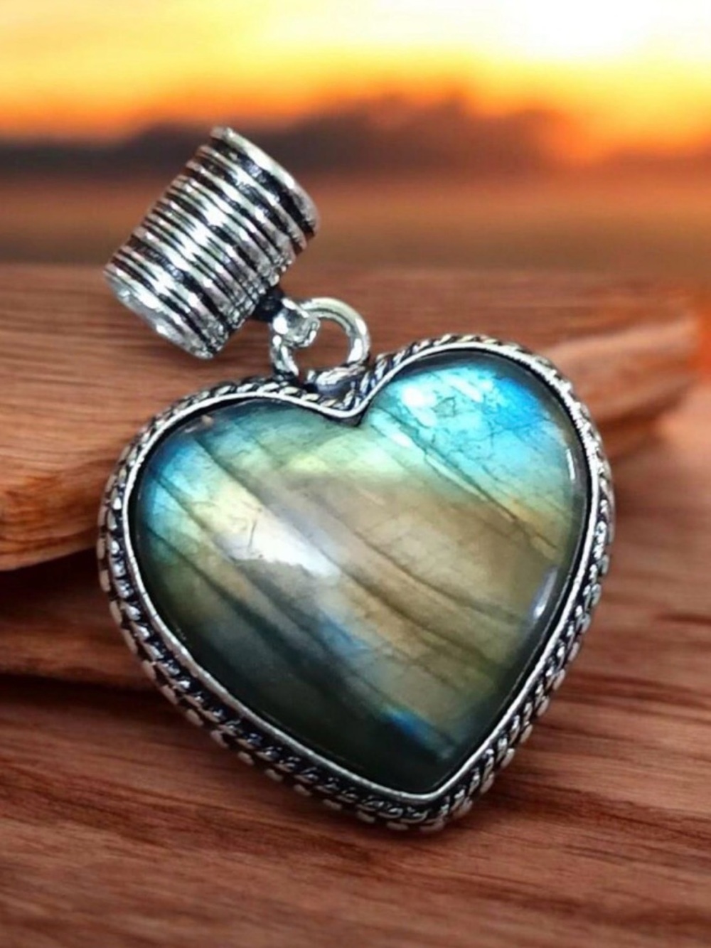 Stunning Handmade Natural Labradorite 925 Sterling Silver Heart Pendant